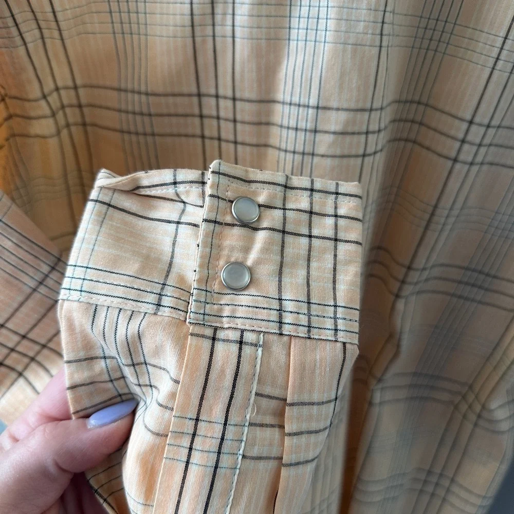 Wrangler Beige Plaid Western Shirt - Picture 5 of 5